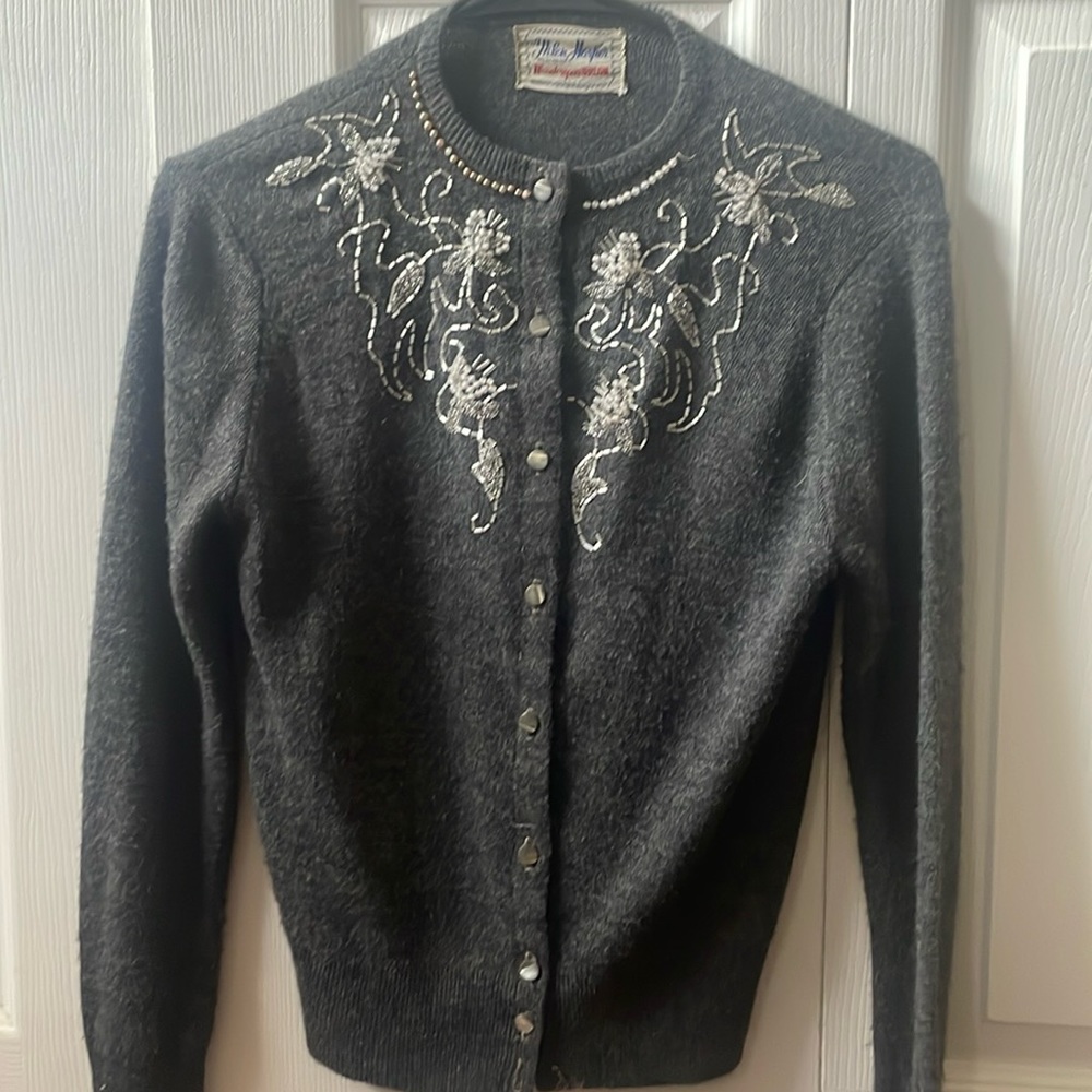 Vintage Helen Harper 1950s beaded cardigan sweater.  Cute design. Excellent cond